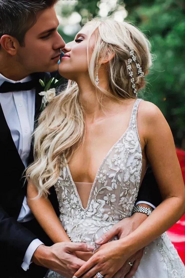A Line Elegant V Neck Beads Tulle Long Backless Ball Gown Bride Dresses Wedding Dresses
