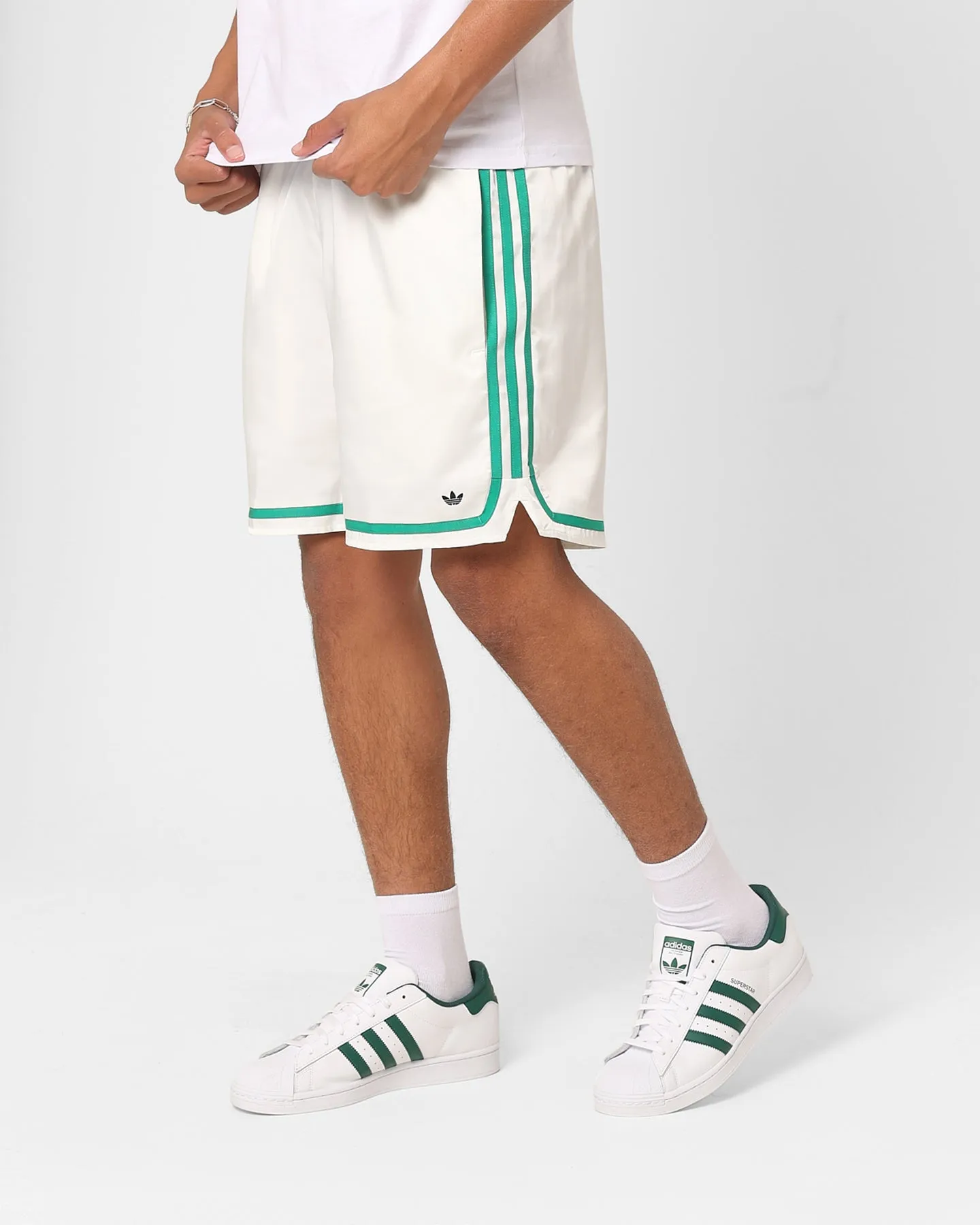 Adidas Hoop Prep Shorts Off White/Court Green