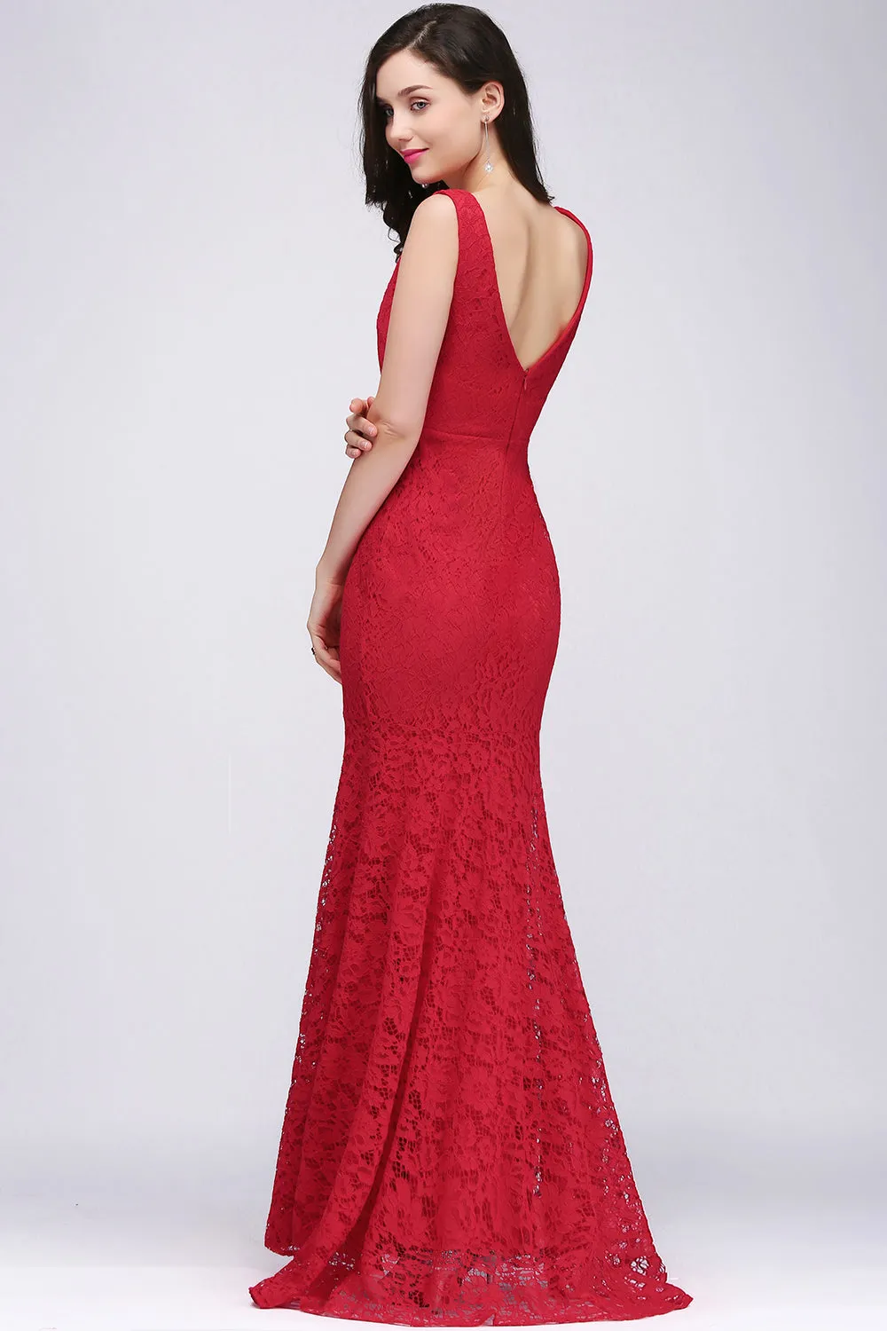 Elegant Mermaid Lace V-Neck Sleeveless Long Bridesmaid Dresses