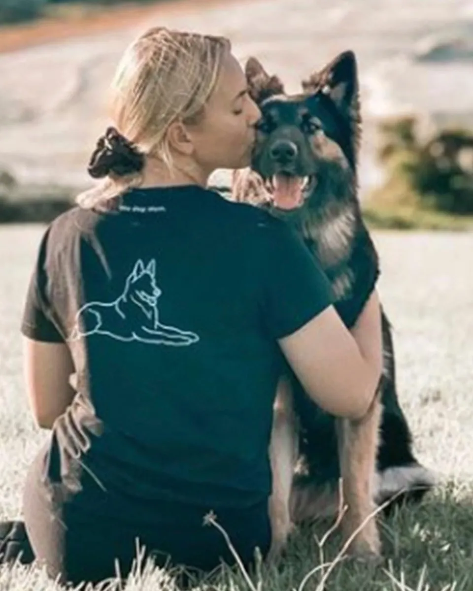 German Shepherd Mum Illustration: Classic T-Shirt