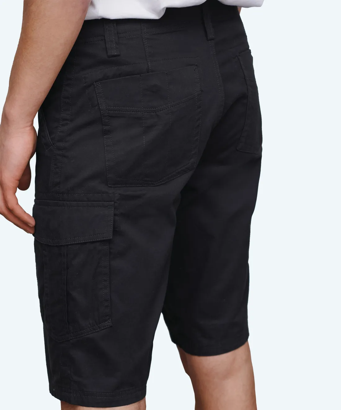 Loose men's shorts