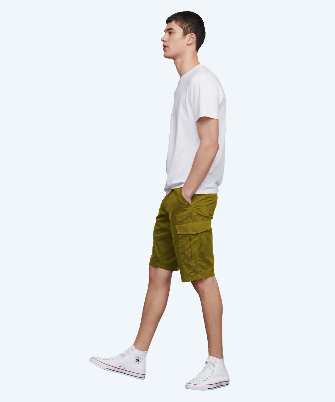 Loose men's shorts