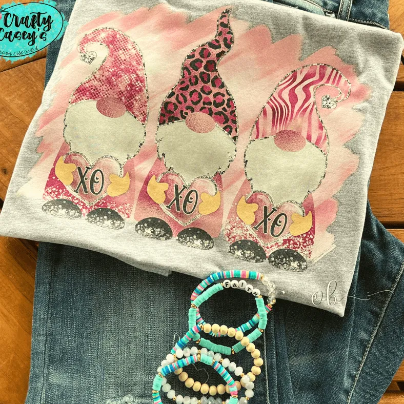 XO XO Pink Love Gnome's Valentine's -T-shirt